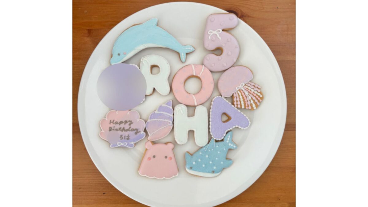 お誕生日のアイシングクッキー