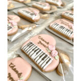 ピアノ教室のご挨拶ギフト｜音符と鍵盤のオリジナルアイシングクッキー制作事例